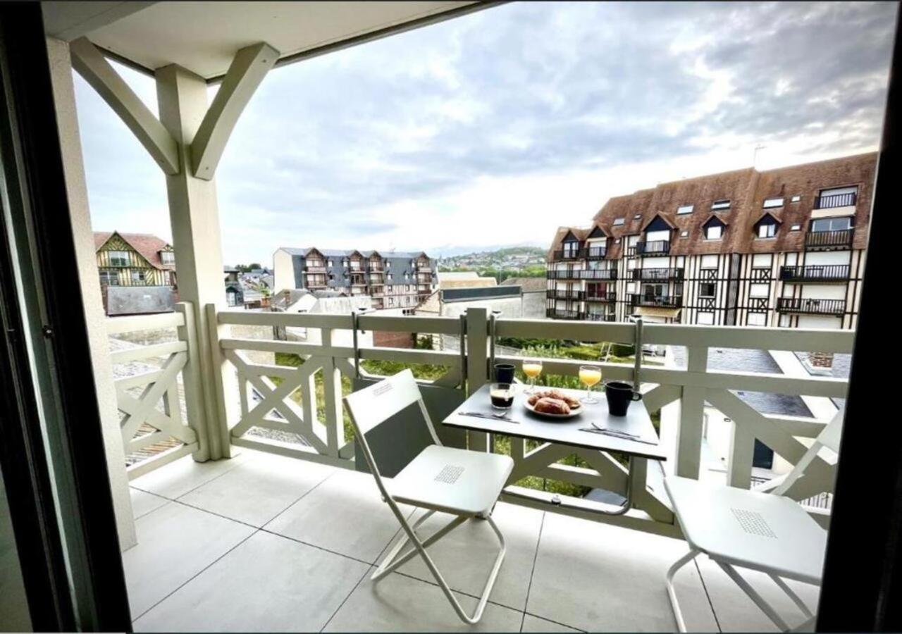 Sejour Authentique - Balcon, Parking & Wifi Ultra-Rapide Daire Deauville Dış mekan fotoğraf